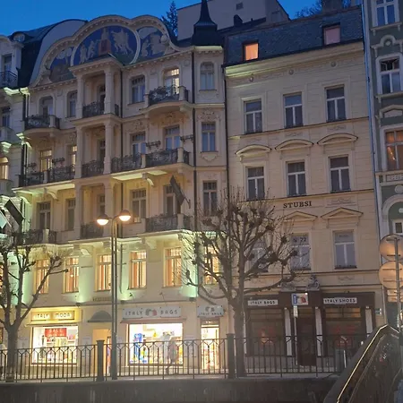 Stubsi With Colonnade View Karlovy Vary