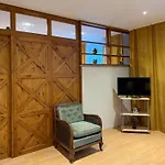 Stubsi Offer A Magnificent View Of The Colonnade Apartman