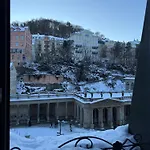 Stubsi Offer A Magnificent View Of The Colonnade Apartman *