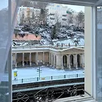 Apartman Stubsi Offer A Magnificent View Of The Colonnade *