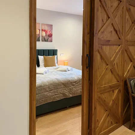Stubsi Offer A Magnificent View Of The Colonnade Apartman *