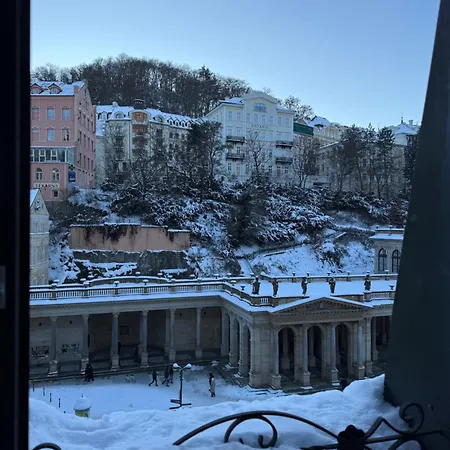 Stubsi Offer A Magnificent View Of The Colonnade Apartman *
