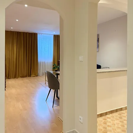Apartman Stubsi Offer A Magnificent View Of The Colonnade
