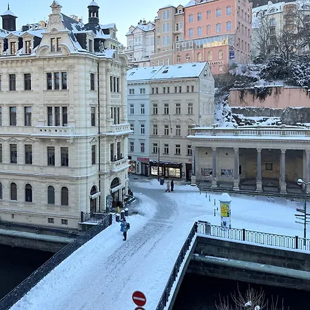 Stubsi Offer A Magnificent View Of The Colonnade Apartman Karlovy Vary