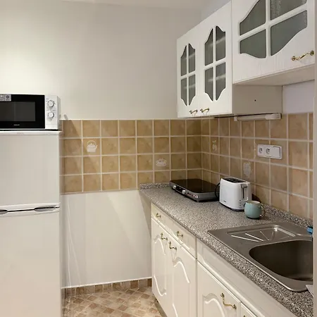 Stubsi Offer A Magnificent View Of The Colonnade Apartman