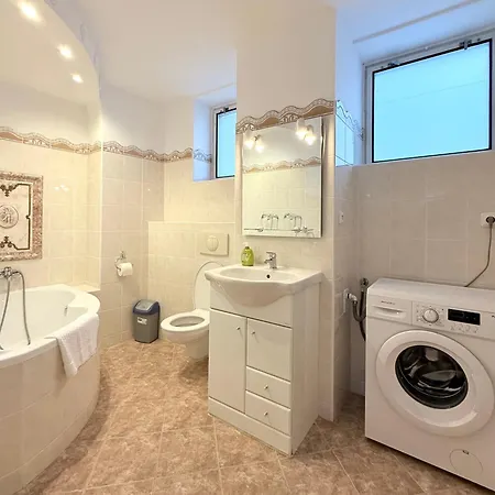 Stubsi Offer A Magnificent View Of The Colonnade Apartman Karlovy Vary