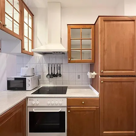 Stubsi Offer A Magnificent View Of The Colonnade Apartman