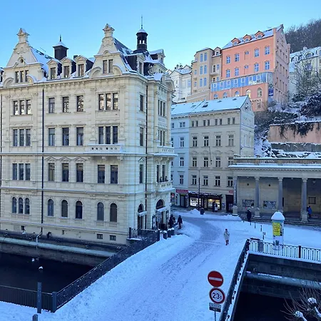 Stubsi Offer A Magnificent View Of The Colonnade *
