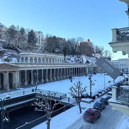 Stubsi Offer A Magnificent View Of The Colonnade * Karlovy Vary