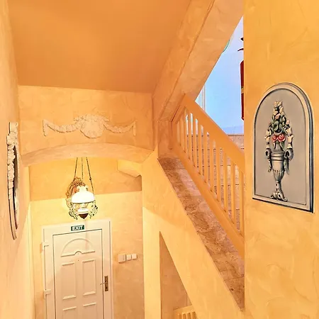 Stubsi Offer A Magnificent View Of The Colonnade
