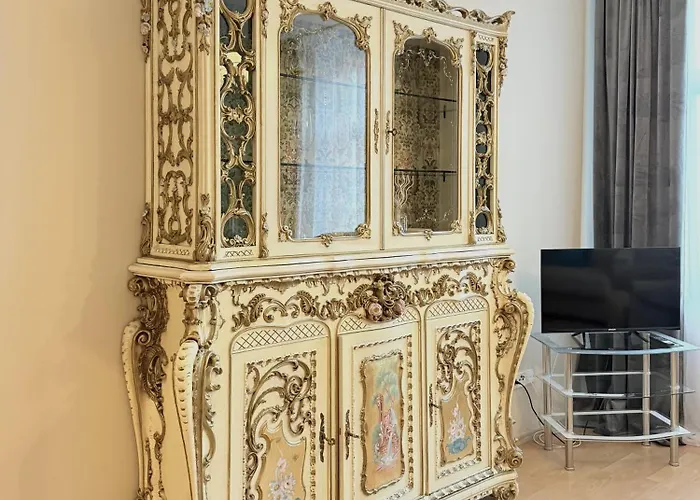 Stubsi Offer A Magnificent View Of The Colonnade *