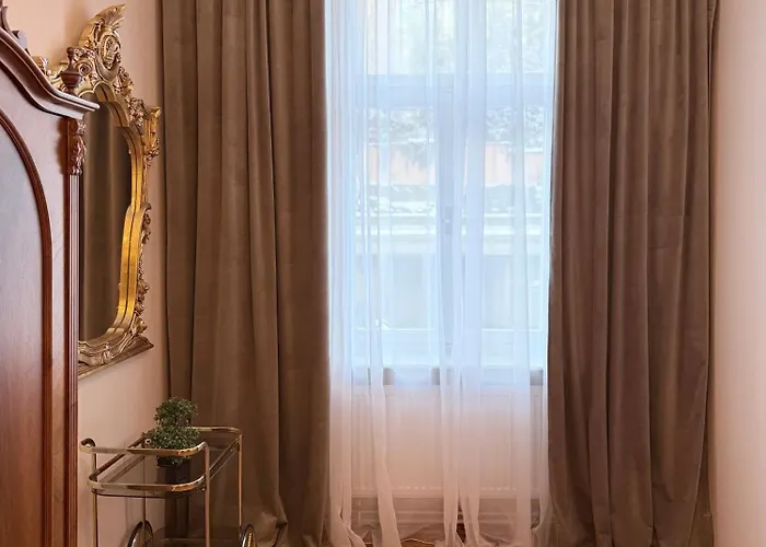 Stubsi Offer A Magnificent View Of The Colonnade * קרלובי וארי