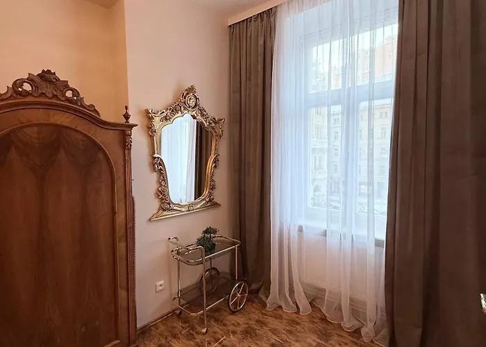 Stubsi Offer A Magnificent View Of The Colonnade דירה *