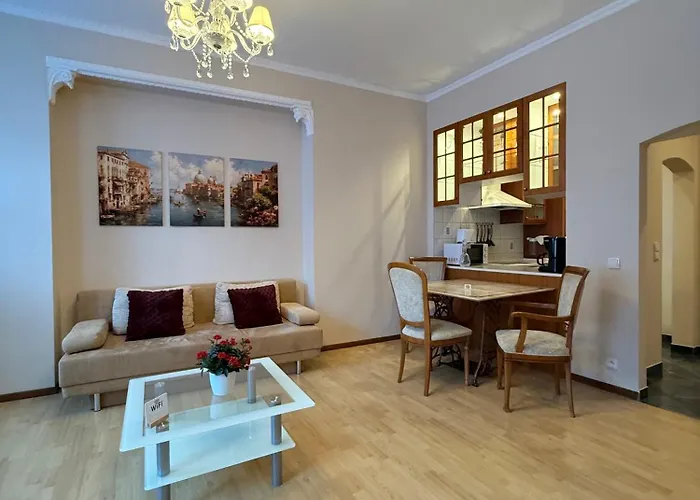 Stubsi Offer A Magnificent View Of The Colonnade *
