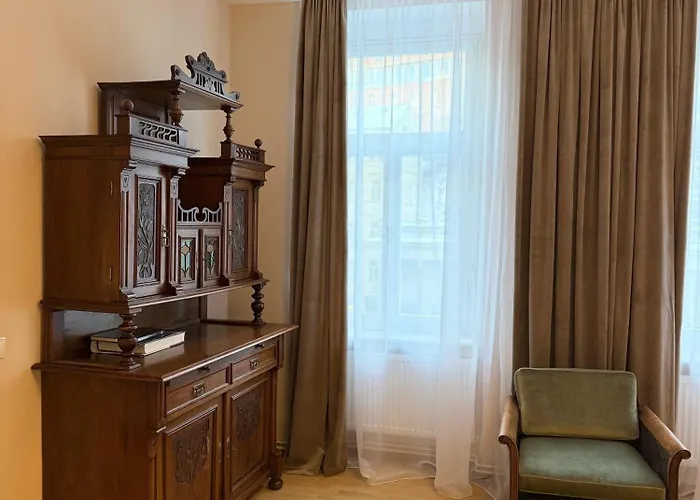 Stubsi Offer A Magnificent View Of The Colonnade דירה