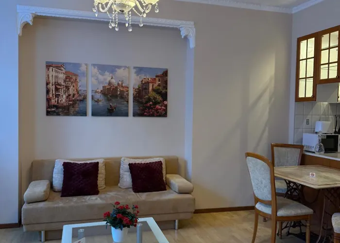 Stubsi Offer A Magnificent View Of The Colonnade קרלובי וארי